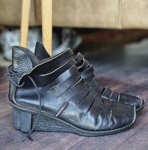 Trippen Fence f Black Women's Sandals